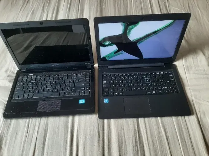 2 notebook por 160 ( com defeito )