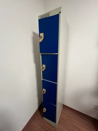 Armário de aço Nilko 4 portas com chaves