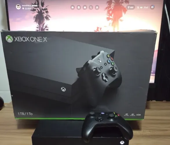 XBOX ONE X Com Caixa