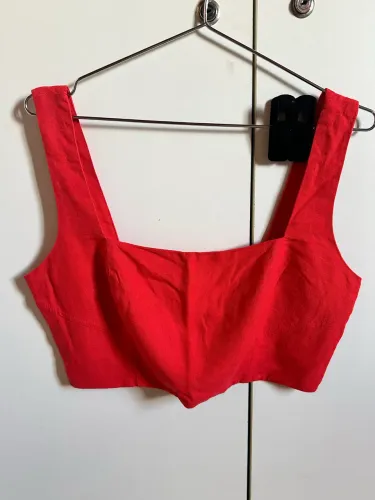 Roupas semi novas
