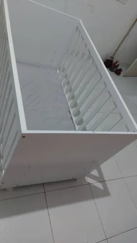 Berço usado em bom estado.