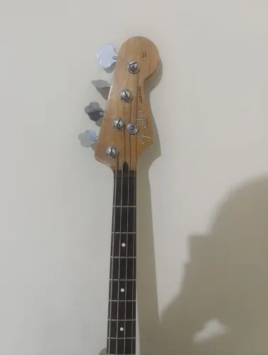 Baixo Fender Jazz Bass 4c passivo Mexicano Deluxe