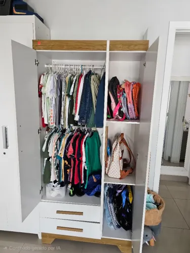 Guarda-Roupas 3 portas 2 gavetas