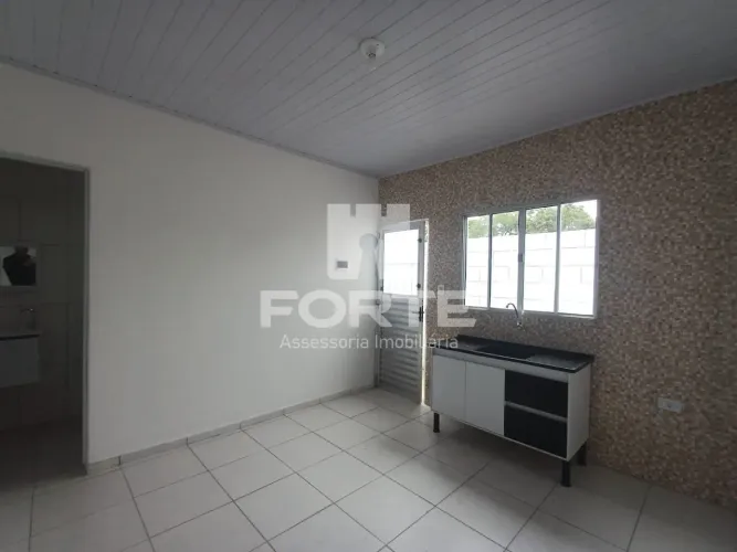 ALUGO excelente kitnet novo na Vila Paulista em Mogi das Cruzes, com 01 dormitório.