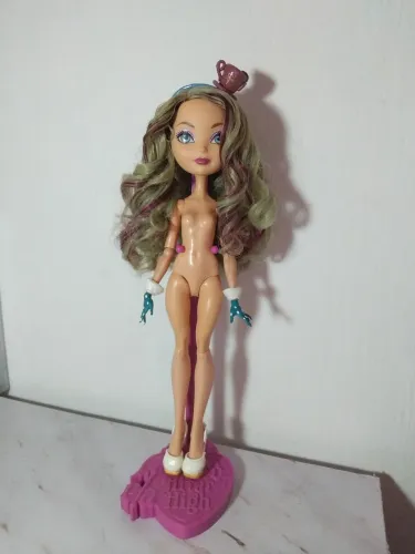 Boneca Ever After High Madeline Hatter wave 2