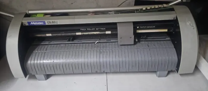PLOTER MIMAKI CG60ST PARA MANUTENÇÃO OU RETIRAR PEÇAS, TENHO DUAS