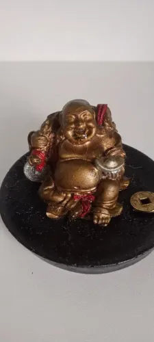 Estátua Buda da Fortuna com 5 moedas