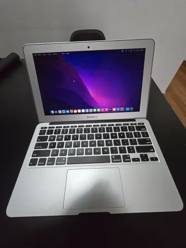 MacBook Air A1465 - i5 / SSD 128G - Bateria 100% - Excelente estado! Pronto para Usar