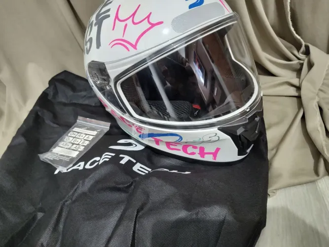 Capacete