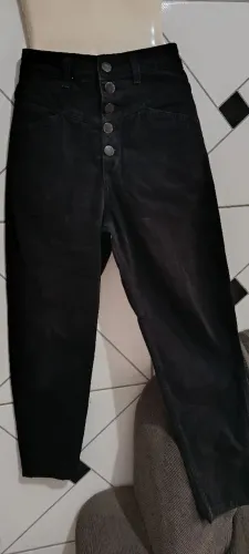 Calça preta da marca Pool jeans, número 34