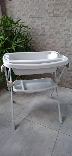 Banheira com suporte