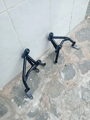Vendo mata cachorro pra CB Twister 300 F