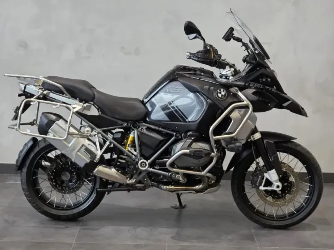 BMW R 1250 GS Adventure PREMIUM TRIPLE BLACK.