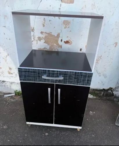 Armário de cozinha entrego. 