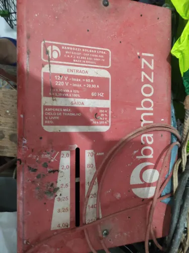 Vendo máquina de solda bambozzi