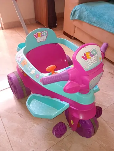 Triciclo Velobaby Passeio e Pedal, Brinquedos Bandeirante, Multicor Alô Bebê