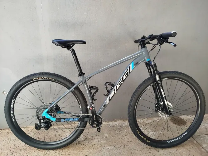 Vendo Bike Oggi 7.0 Q17 aro29 big wheel toda no Shimano cues pneus tubeless