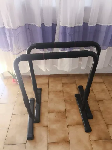 2 Barras paralelas de chão + 2 apoios para flexão + powerbag 20kg 