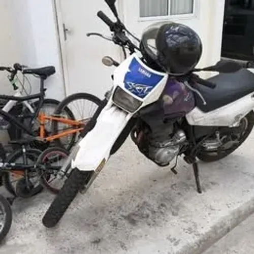 Vende-se XT 600E