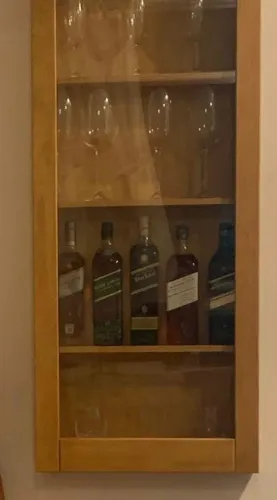 Cristaleira Madeira Maciça e Vidro
