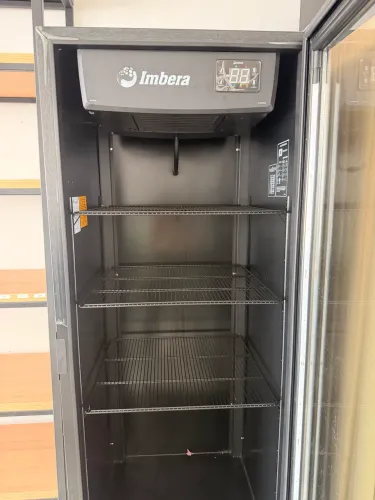 Cervejeira alongada