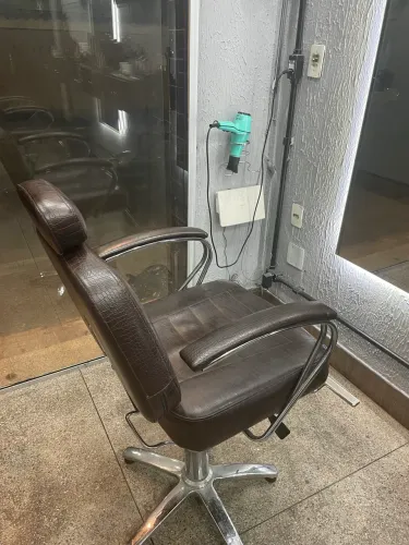 Cadeira de barbeiro reclinável