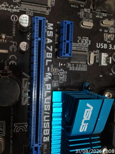 Placa mãe Asus AM3+ Funciona perfeitamente
