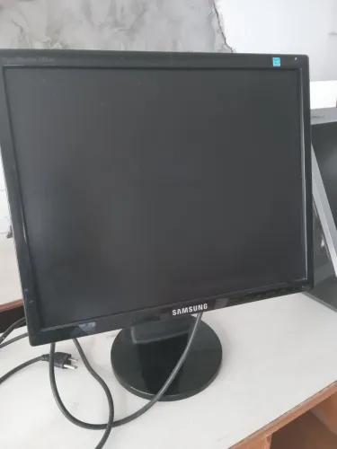 Monitor Samsung 17 polegadas em ótimo estado