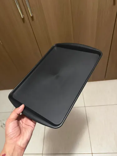 Bandejas de plástico pretas