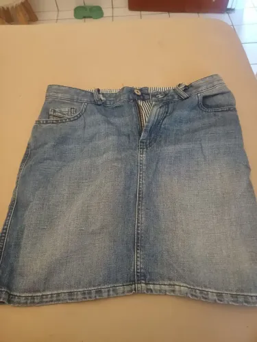 Saia Diesel Original Feminina - Tamanho 38 Europa (Veste 40-42 BR / P/M) - Importada