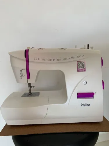 Máquina de costura Philco