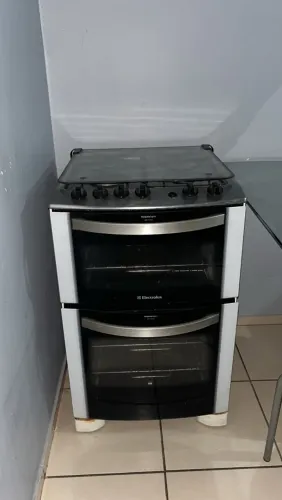 Fogão 4 bocas e 2 fornos 