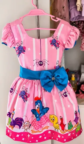 Vestido infantil Galinha Pintadinha
