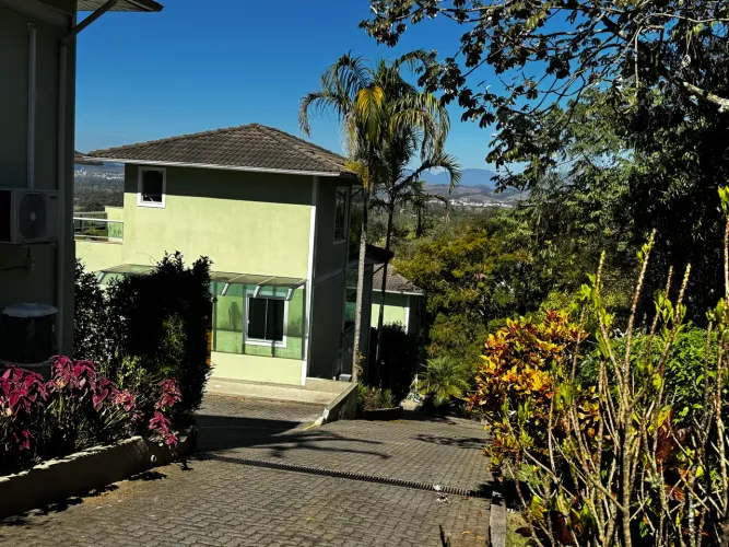 Casa em condomínio Penedo - raridade 