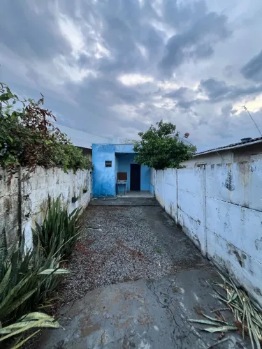 Kitnet no Jardim Santo Antônio.