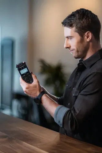 Gravador de áudio digital USB com interface estéreo Tascam DR05, cor preta