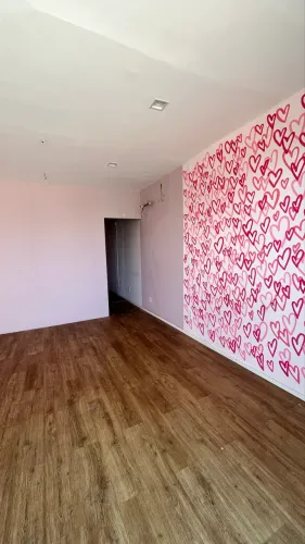 Imperdível! Alugo sala no calhau em centro comercial com 40 m2