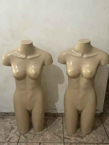 Manequins feminino meia perna