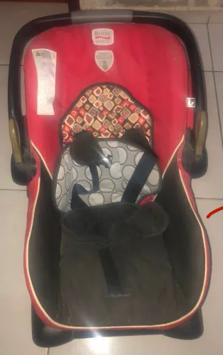 Bebê conforto importado /cadeirinha de carro.