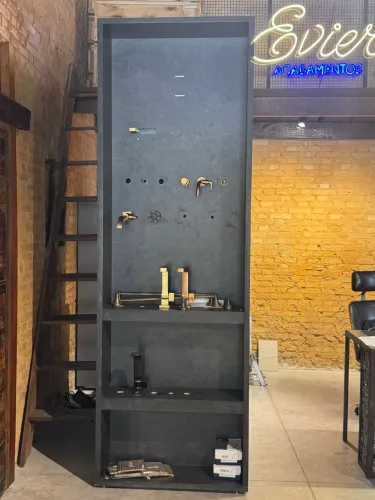 Parteira de madeira