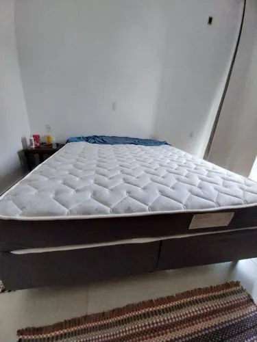 Cama casal Queen