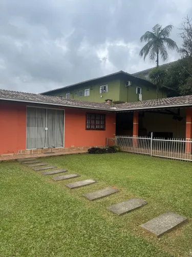 Alugo Apto térreo mobiliado-Bom Retiro- Joinville-SC