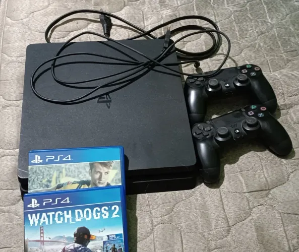 Ps4 slim 500GB + 2 controles + 2 jogos - ótimo estado
