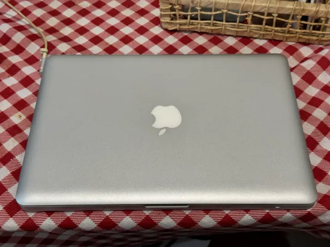 MacBook Pro 13 Apple - Intel i5 | 8GB RAM | Funcionando
