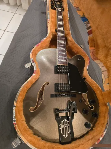 Guitarra Ibanez afs77t