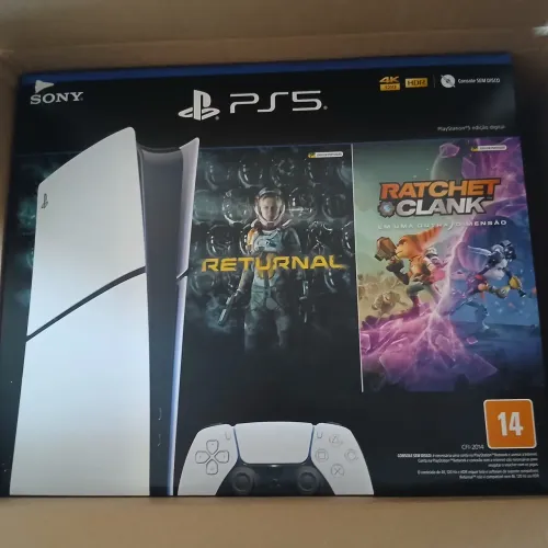 Playstation 5 slim com 102 jogos digitais.