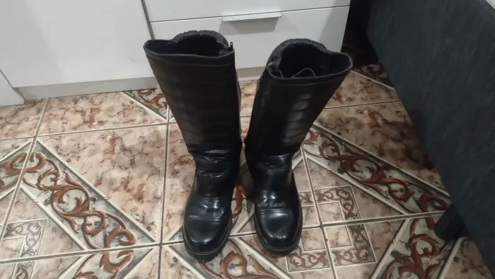Bota para motociclista