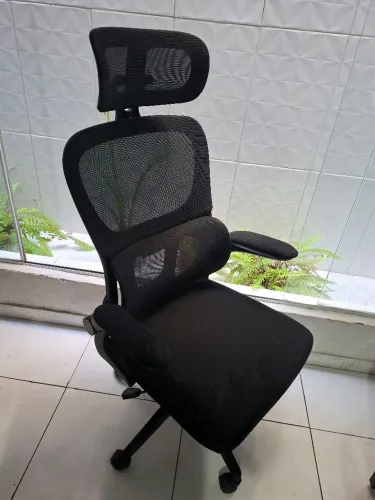 CADEIRA GAMER OU ESCRITORIO NOVA