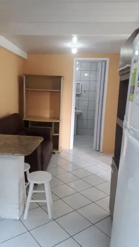 Alugo Apartamento de 2 quartos em coqueiros