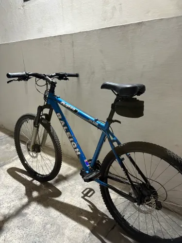 bicicleta raleigh aro 26